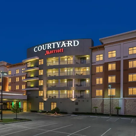 Courtyard By Marriott Houston Kingwood Hotel